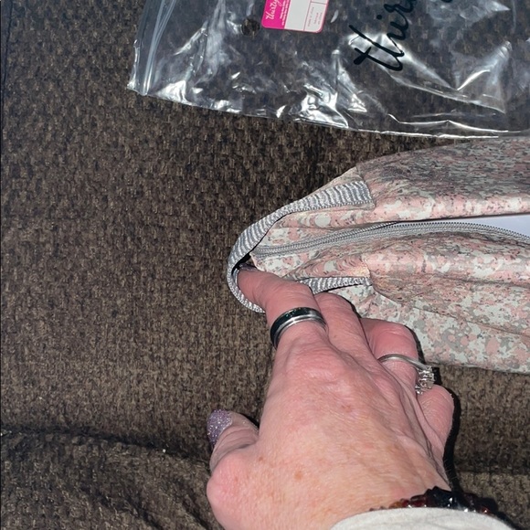 3/$25🧜‍♀️ NWT THIRTY-ONE Let’s go pouch LARGE - Picture 4 of 5